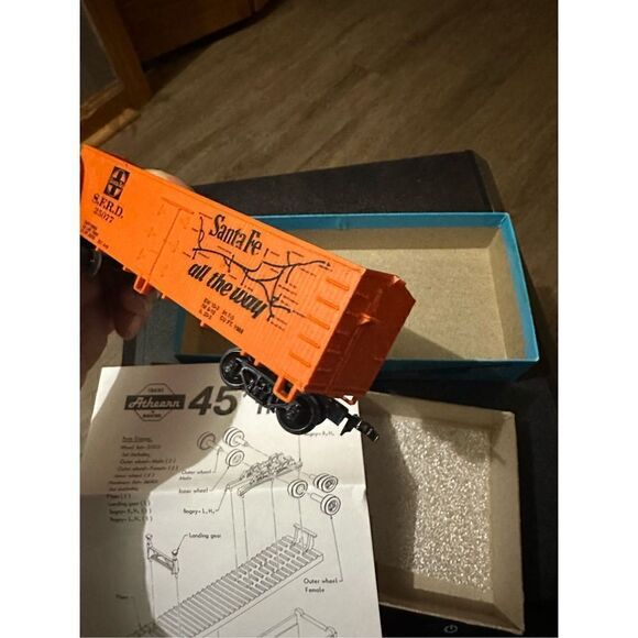 Vintage HO Athearn Trains Santa Fe Piggyback Trailer Car with Box - Picture 11 of 13